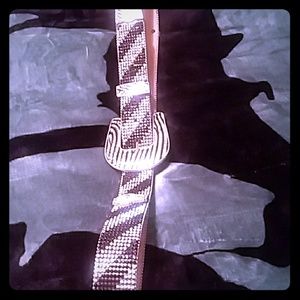 Women's leather bling belt!